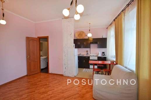 Rent apartments in the center, Saint Petersburg - apartment by the day