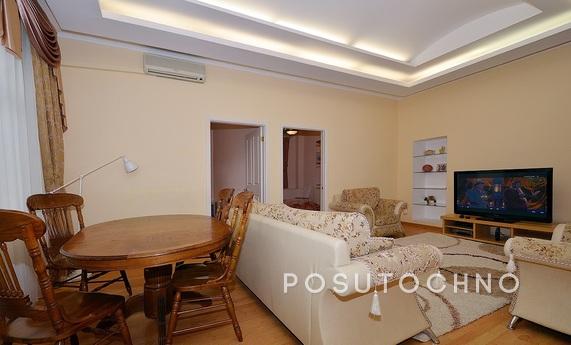 3 BR. apartments in the center of Moscow, Moscow - apartment by the day