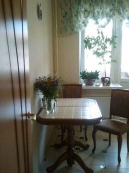 Apartment for rent near the metro, Moscow - apartment by the day