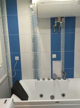 1-BR apartment with designer renovation, Sievierodonetsk - apartment by the day