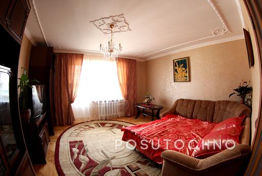 VIP near center!, Lviv - apartment by the day