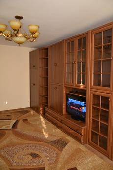 Rent our 3-room apartment 2/5 home, Saky - apartment by the day