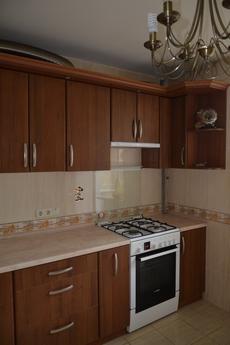 Rent our 3-room apartment 2/5 home, Saky - apartment by the day