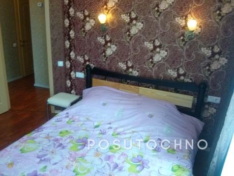 3 BR. luxury apartment in the center,, Krivoy Rog - apartment by the day