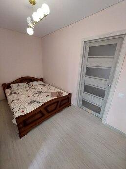 I would like to rent a quiet apartment on Khvorostyanka Stre