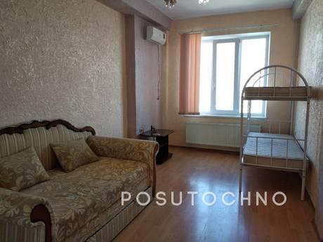 2-bedroom, Lüfsdor Road 140/1, Odessa - apartment by the day