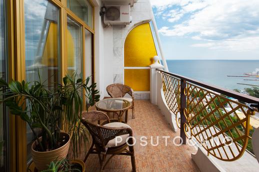 Beautiful apartment by the sea, Odessa - apartment by the day