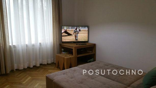 Premium class apartment in the heart, Ternopil - apartment by the day