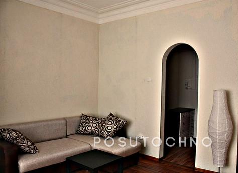 Spacious apartment in the Stalin house, Moscow - apartment by the day