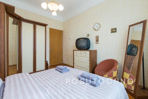 2 bedroom apartment for rent, Moscow - apartment by the day