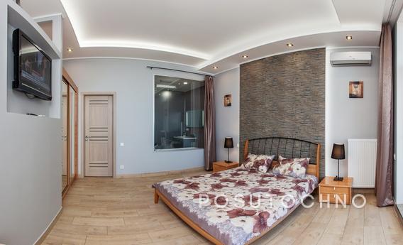 2 bedroom apartment, 'Hi-Tech', Odessa - apartment by the day