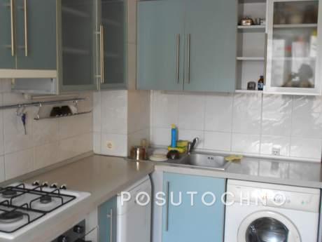 2-room on the Boulevard Gaidar, Chernomorsk (Illichivsk) - apartment by the day