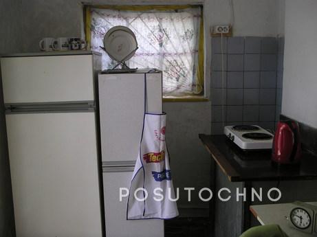 I rent a house. In June, 300 UAH, Chernomorsk (Illichivsk) - apartment by the day