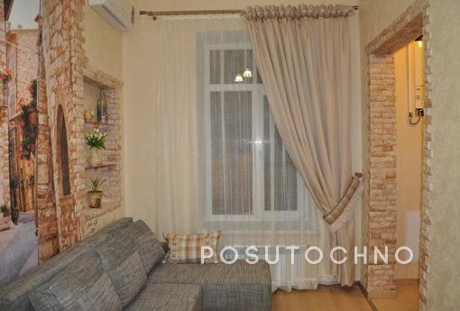 Interior beautiful 2-bedroom quarts, Odessa - apartment by the day