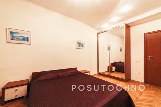 Excellent 3-bedroom apartment in the cen, Odessa - apartment by the day