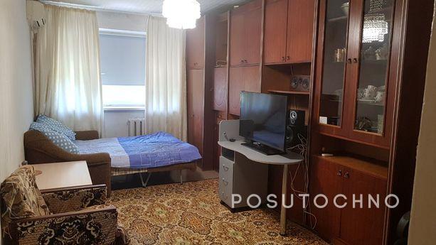 Rent your 2 bedroom apartment, Chernomorsk (Illichivsk) - apartment by the day