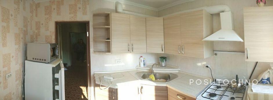 Own 2 bedroom apartment for rent, Chernomorsk (Illichivsk) - apartment by the day