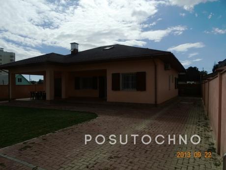 House in Italian style, 6 rooms, Sudak - apartment by the day