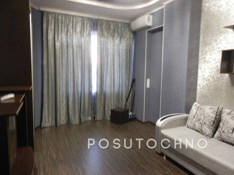 Двокімнатна квартира в центрі міста (Преображенська / кут Па