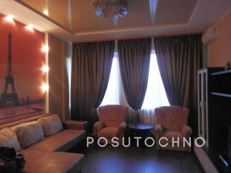 2-х ком-ва квартира в центрі, подобово, Одеса - квартира подобово