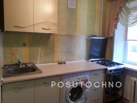 Its 1 bedroom near the sea, Park 10, Chernomorsk (Illichivsk) - apartment by the day