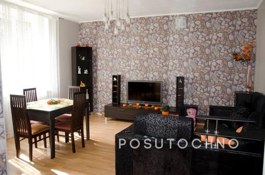 3 bedroom apartment. The next street to the sea French Boule