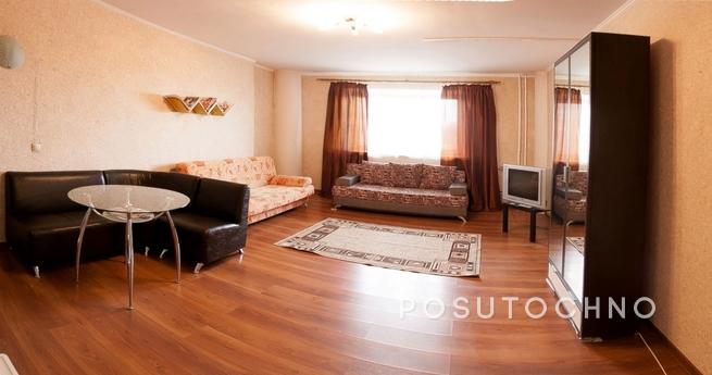 1 Bedroom clean apartment in the center, Tyumen - apartment by the day