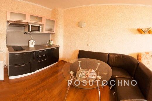 1 Bedroom clean apartment in the center, Tyumen - apartment by the day