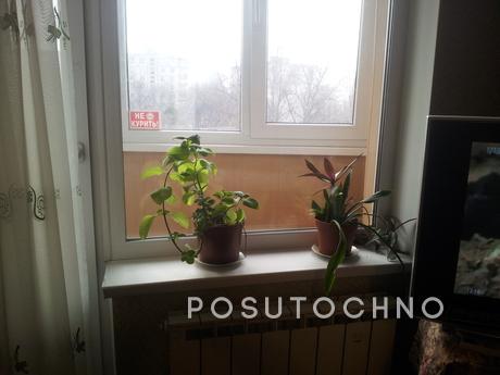 Apartment with repair near the metro, Kharkiv - apartment by the day