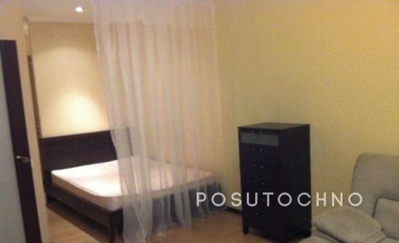 Rent apartment near the subway, in good repair, and a balcon