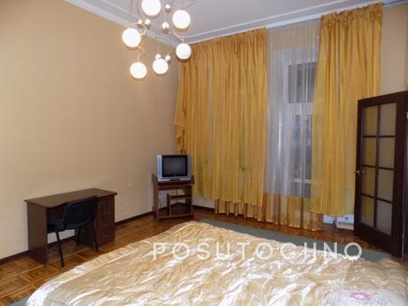 Двухкомнатная квартира 90м 6 мест Центр, Одесса - квартира посуточно