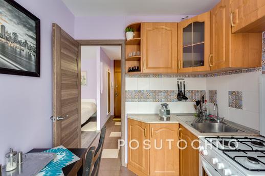 1 bedroom apartment near the metro, Moscow - apartment by the day
