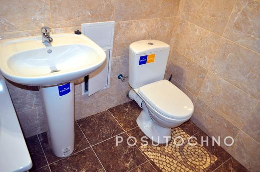 2 bedroom apartment in the center, Kamianets-Podilskyi - apartment by the day