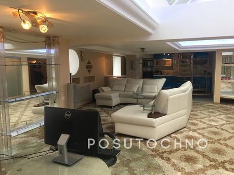 Exclusive apartment with glass roof, Moscow - apartment by the day
