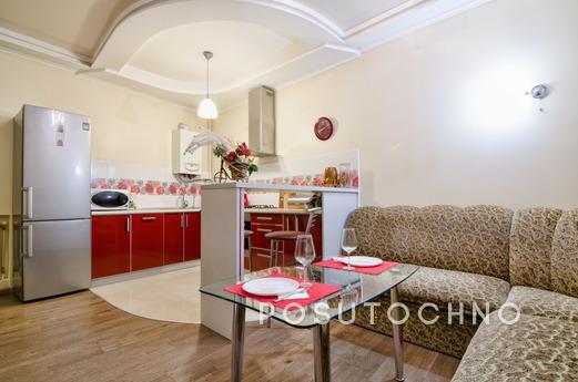 The apartment is located in a quiet courtyard near the city 