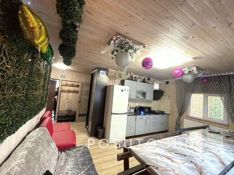 Дом посуточно Киев , рядом пляж Дниепра. Дом на сутки находс
