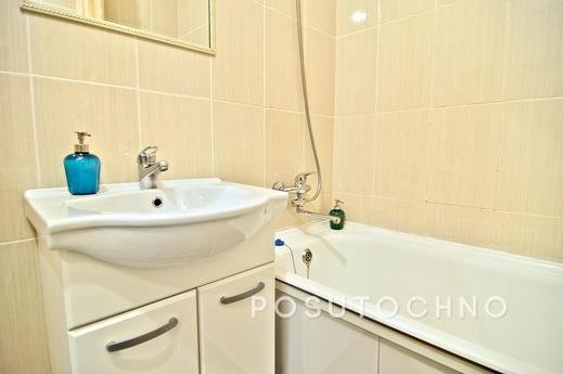 Sunny apartments (Qiwi), Saint Petersburg - apartment by the day