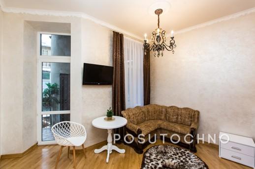 Cozy 1 bedroom apartment center, Lviv - apartment by the day