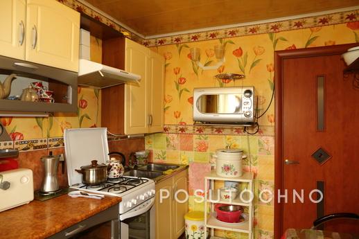 3 com. apartment in Berdyansk by the sea, Berdiansk - apartment by the day