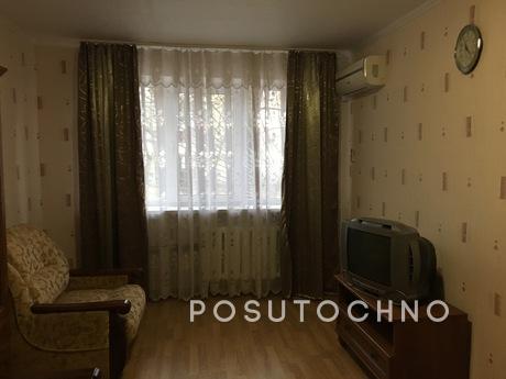 I rent my one-room apartment by the sea in 22, Parkovaya Str