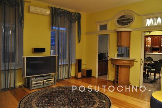 Apartment in Kronversky 77, Saint Petersburg - apartment by the day