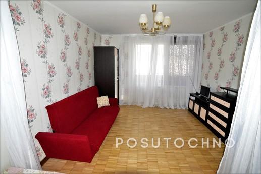 Cozy inexpensive apartment near the metr, Москва - квартира подобово