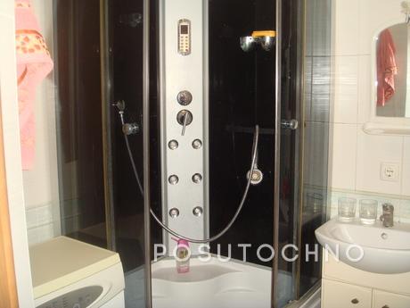 2 bedroom apartment for rent, Chernomorsk (Illichivsk) - apartment by the day