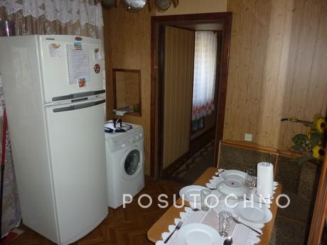 2 bedroom apartment in the center, Odessa - apartment by the day