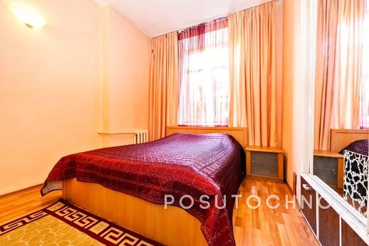 Sleeps: 2 + 2 + 2, 1 isolated rooms. The apartment is for re