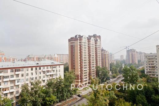 One bedroom apartment for a big family, Москва - квартира подобово