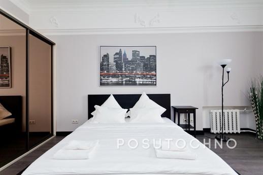 A huge apartment near the metro, Москва - квартира подобово