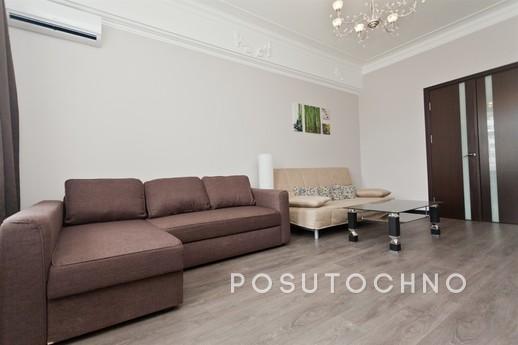 A huge apartment near the metro, Москва - квартира подобово