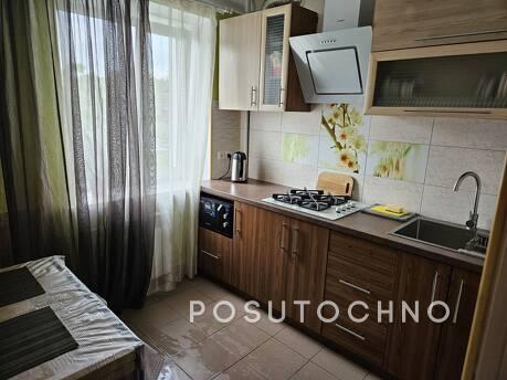 2-room center, Kropyvnytskyi (Kirovohrad) - apartment by the day