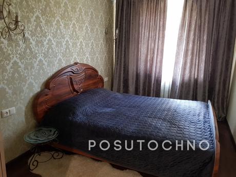 Comfortable 2-bedroom, Kropyvnytskyi (Kirovohrad) - apartment by the day